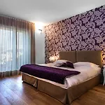Hotel Spluga Sosta & 4*