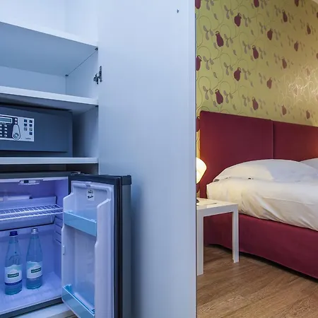 Hotel Spluga Sosta & 4*